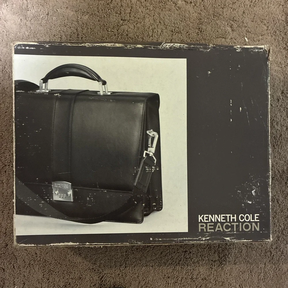 Kenneth Cole Reaction Leather Laptop Case Briefcase Black NWT W/ Strap & lock
